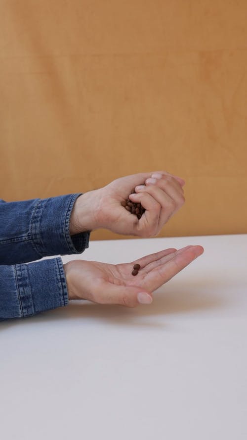 有关＃室内, 咖啡, 垂直视频的免费素材视频