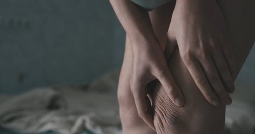 有关手, 挫伤, 握住的免费素材视频