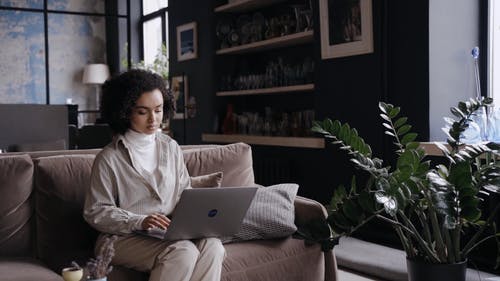 有关产品摄影, 雇员, 坐的免费素材视频