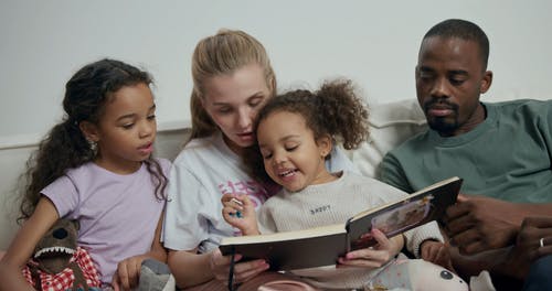 有关＃室内, 一起, 人的免费素材视频