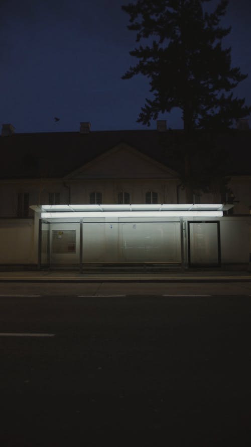 有关人行道, 公共交通工具, 公车站的免费素材视频