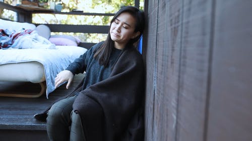 有关倚, 伤心, 女人的免费素材视频