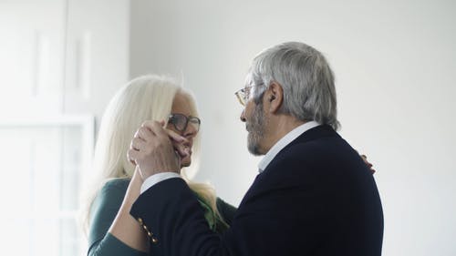 有关一对, 一起, 室内的免费素材视频