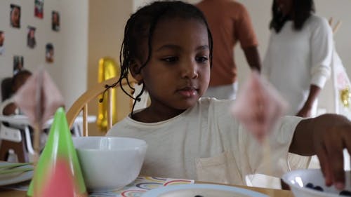 有关吃, 小孩, 年轻的免费素材视频