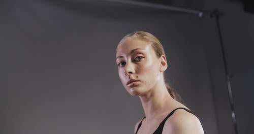 有关伸展, 低角度拍摄, 修道者的免费素材视频