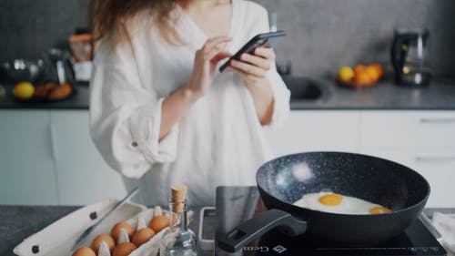 有关太阳蛋, 手机, 拍照的免费素材视频