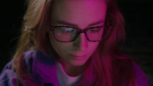 有关3C用品, 使用平板电脑, 反射的免费素材视频