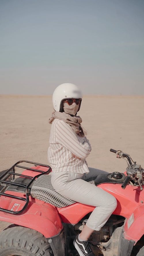 有关一台电视, 冒险, 垂直视频的免费素材视频