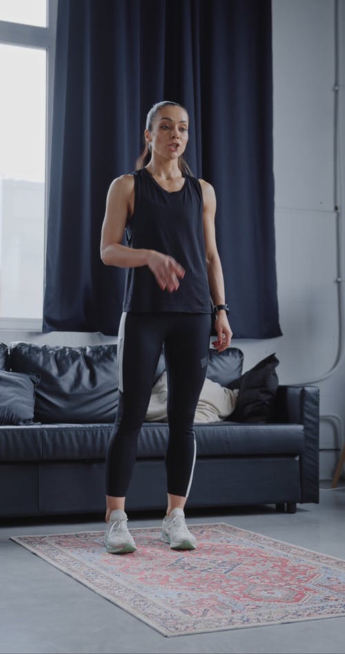 有关伸展, 健身, 在家的免费素材视频