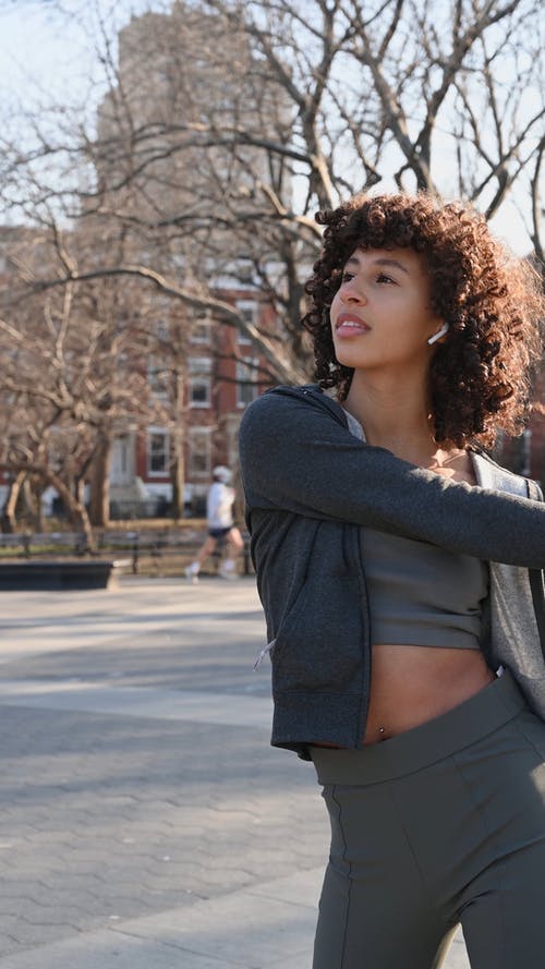 有关伸展, 健身, 公园的免费素材视频