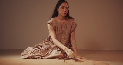 有关土, 女人, 女性的免费素材视频