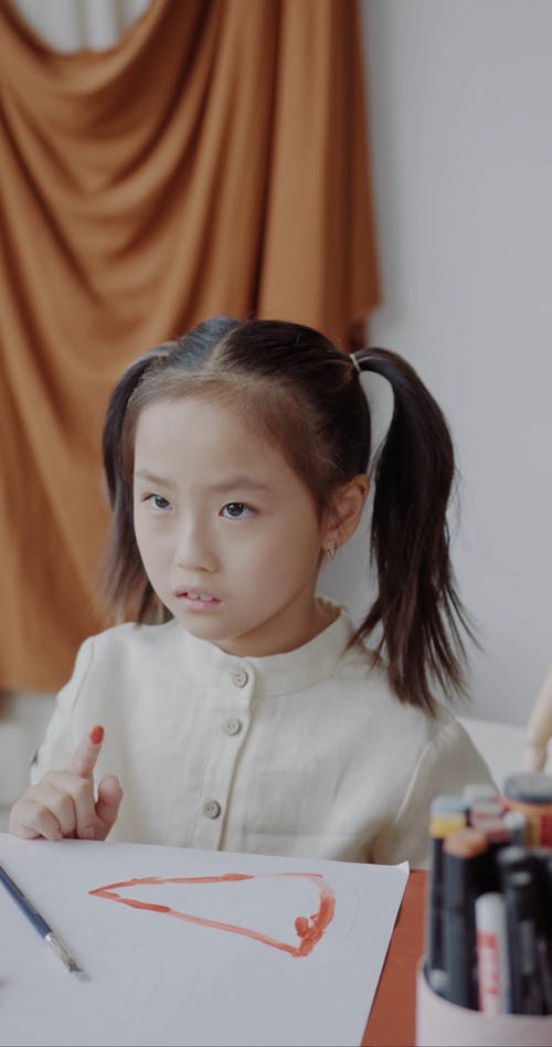 有关儿童, 可爱, 垂直视频的免费素材视频