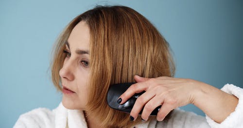 有关修剪指甲, 刷牙, 在家的免费素材视频