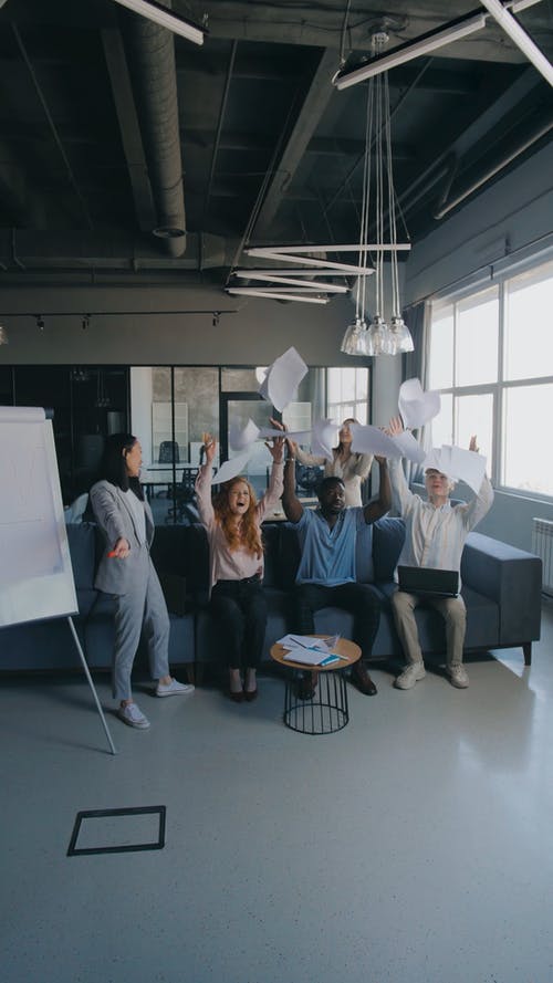 有关坐, 垂直视频, 多样化的免费素材视频