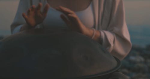 有关handpan, 慢动作, 成语者的免费素材视频