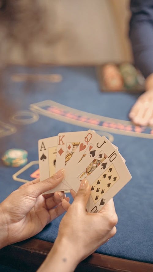 有关休闲, 信用卡, 垂直视频的免费素材视频