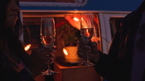 有关一对, 乾杯, 修剪指甲的免费素材视频