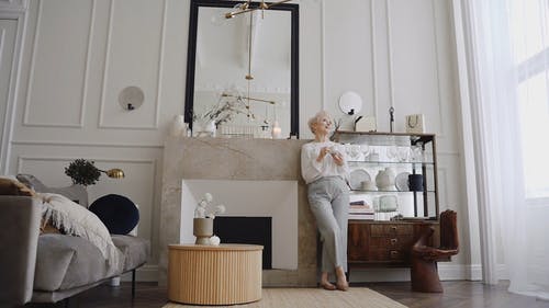 有关低角度拍摄, 反射, 壁炉的免费素材视频