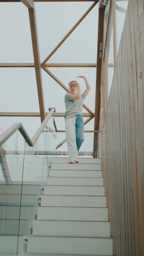 有关下降, 人, 垂直视频的免费素材视频