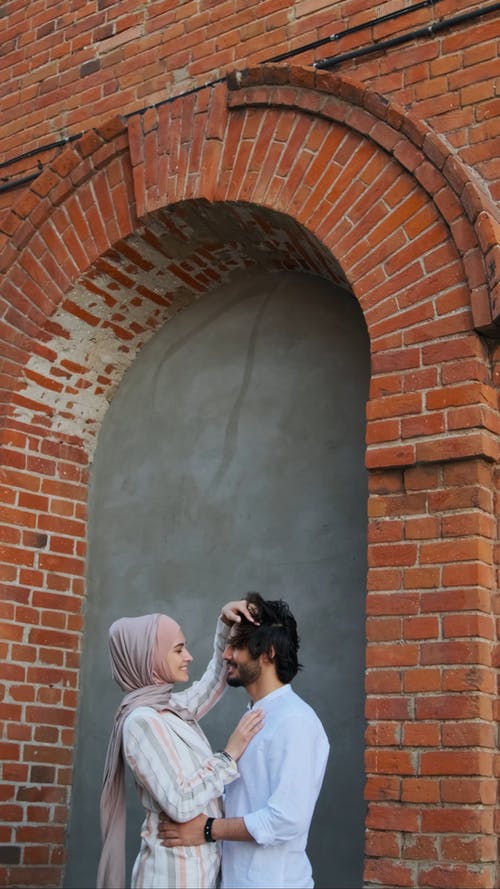 有关人, 修理头发, 垂直视频的免费素材视频