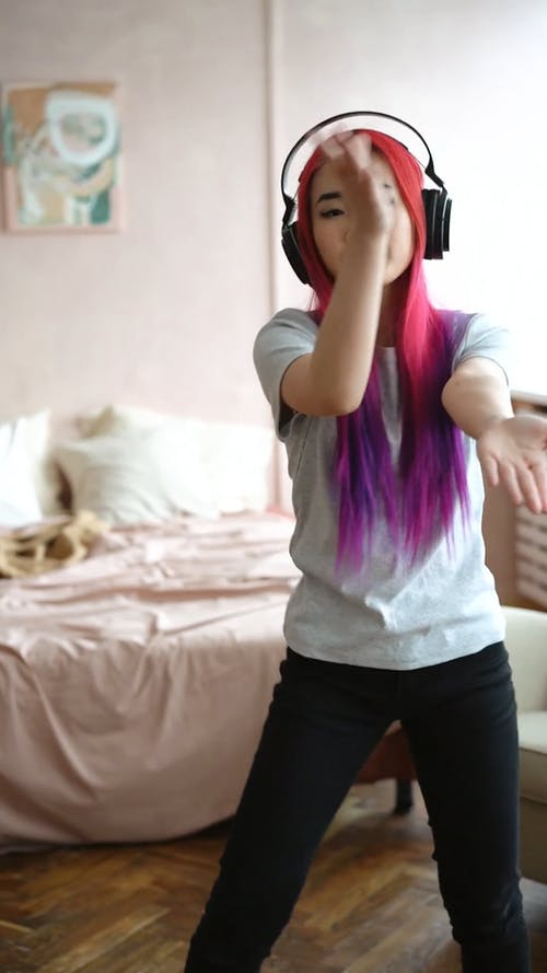 有关享受, 卧室背景, 听音乐的免费素材视频