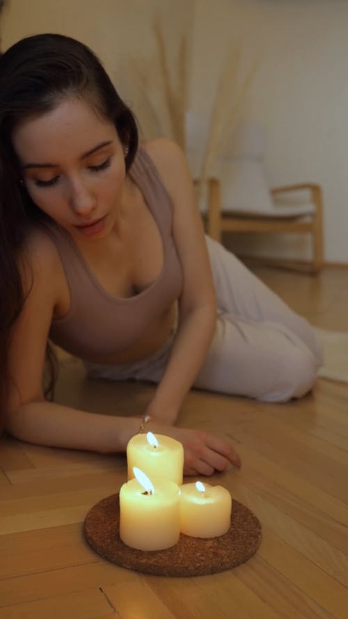 有关光鲜亮丽, 吹, 咖啡色头发的女人的免费素材视频