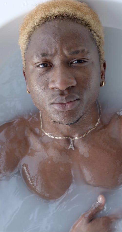 有关垂直视频, 洗澡, 浴缸的免费素材视频