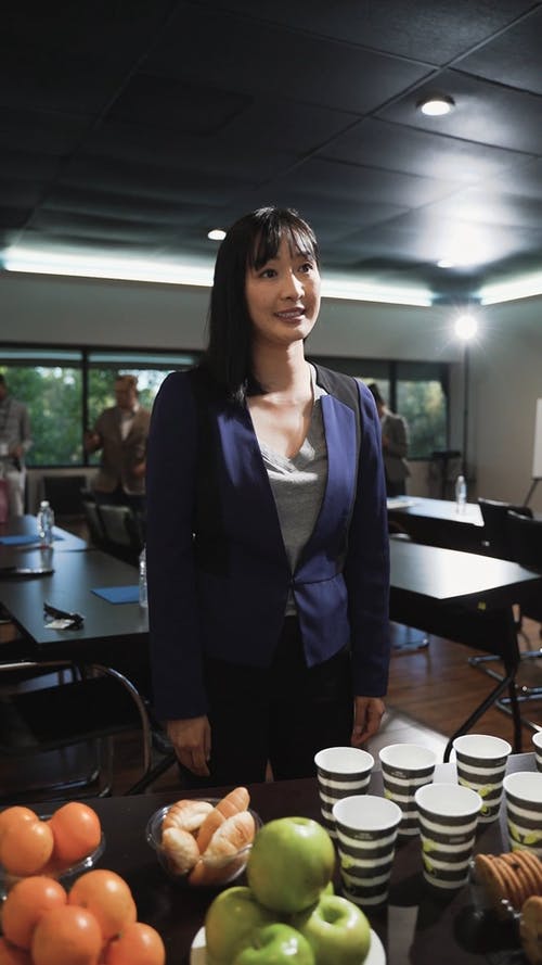 有关一次性杯子, 喝, 垂直视频的免费素材视频