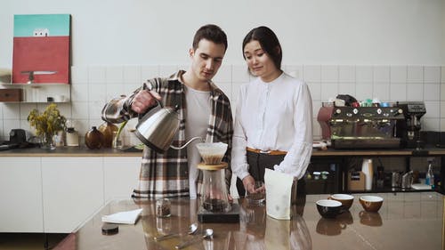 有关一对, 一起, 享受的免费素材视频