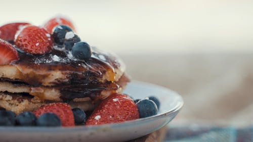 有关stawberries, 人, 冒险的免费素材视频