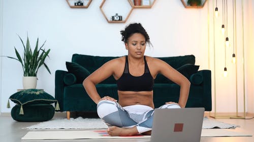 有关＃室内, 主动穿着, 伸展的免费素材视频