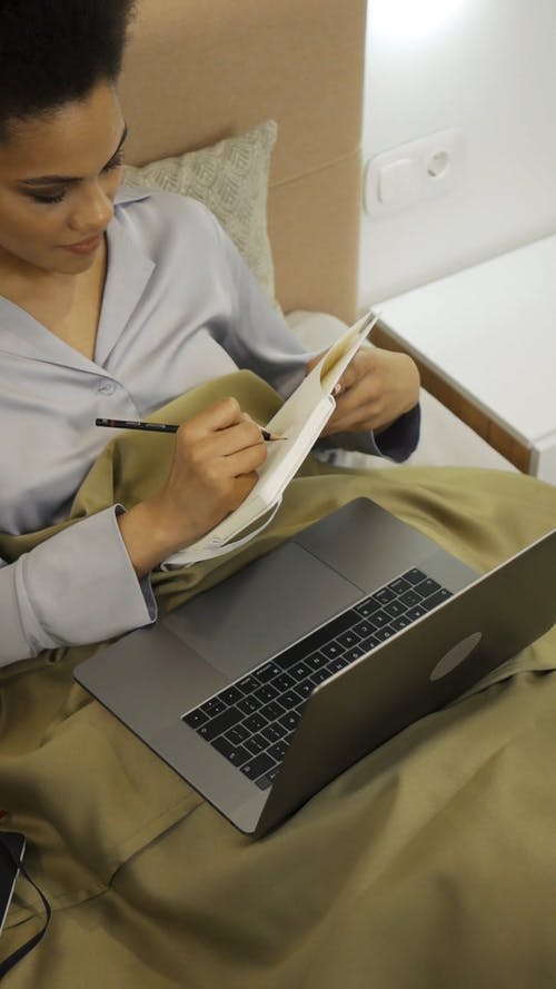 有关个人电脑, 倾斜射击, 反应的免费素材视频