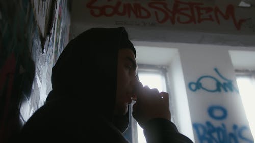 有关人, 低角度拍摄, 侧面图的免费素材视频