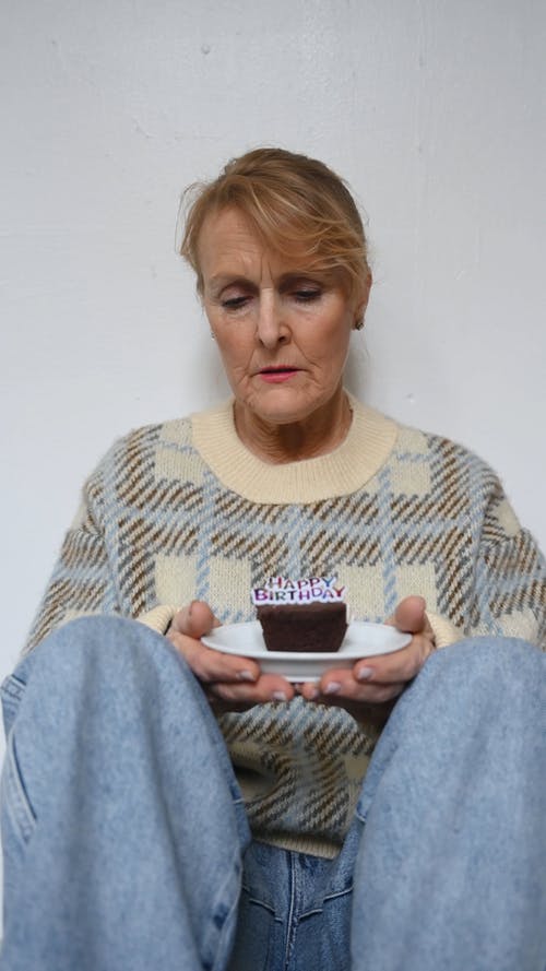 有关不快乐, 伤心, 坐的免费素材视频