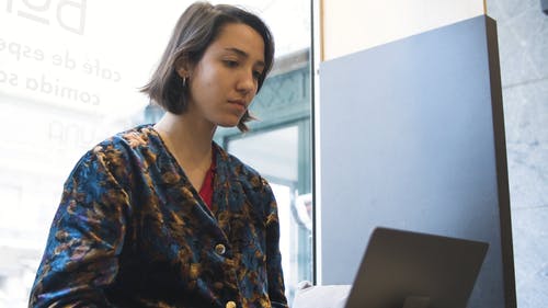 有关低角度视图, 吃, 咖啡店的免费素材视频