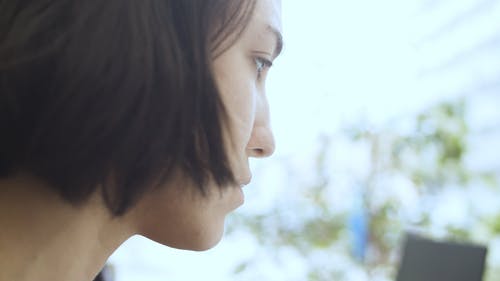 有关特写, 短发, 脸孔的免费素材视频