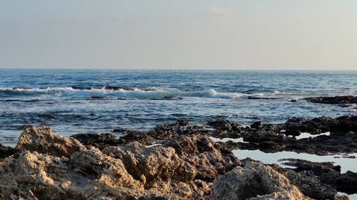 有关地平线, 多岩石的海岸, 天性的免费素材视频