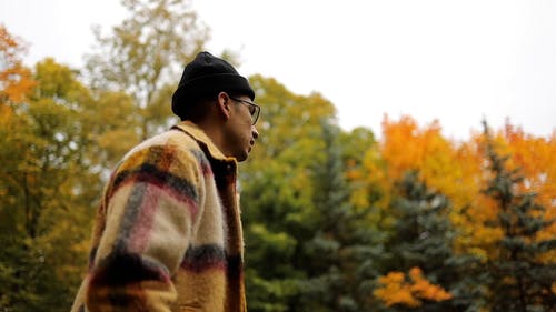 有关人, 保暖的衣物, 公园的免费素材视频