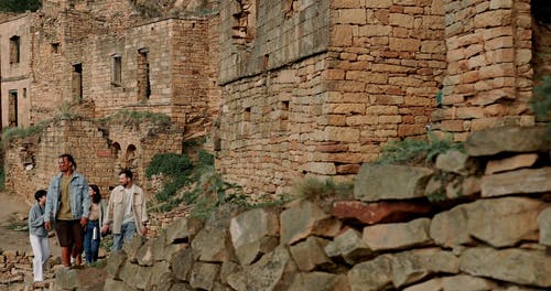 有关中等人群, 冒险, 勘探的免费素材视频