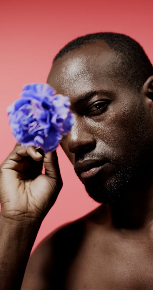 有关人, 半裸, 垂直视频的免费素材视频