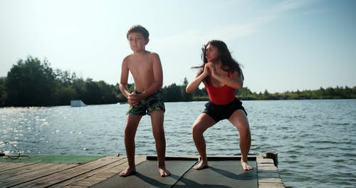 有关伸展, 健康的生活型态, 儿子的免费素材视频