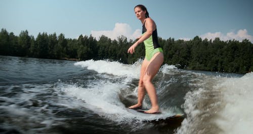 有关wakesurfing, 唤醒冲浪, 唤醒冲浪者的免费素材视频