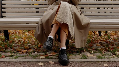 有关atmosfera de outono, 坐, 皮鞋的免费素材视频