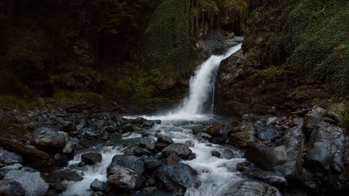 有关小河,岩石,景观的免费素材视频