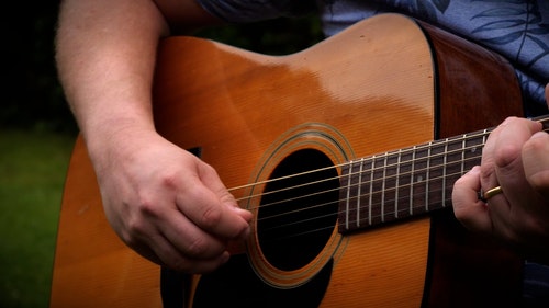 有关人,创造力,原声吉他的免费素材视频
