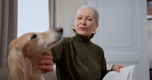 有关人,在家,坐的免费素材视频