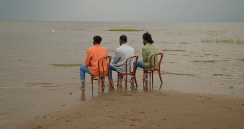 有关人,从后面,坐的免费素材视频