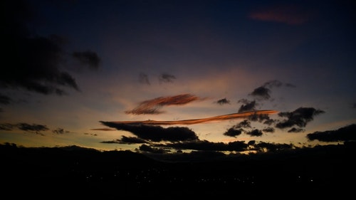 有关喜怒无常的天空,城市,天空的免费素材视频