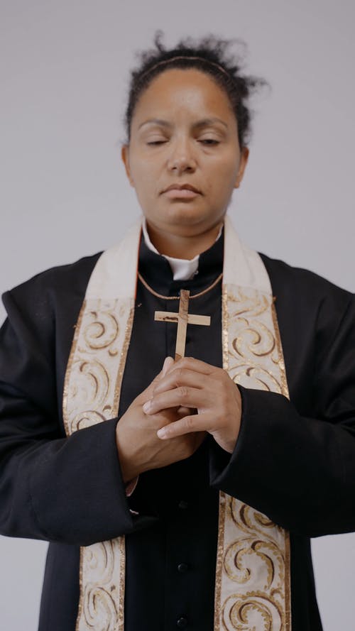 有关信仰, 垂直视频, 女人的免费素材视频