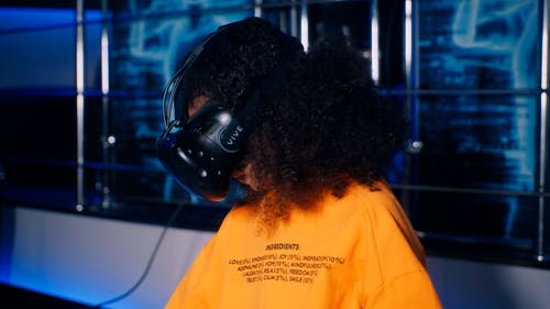 有关儿童,垂直视频,控制器的免费素材视频